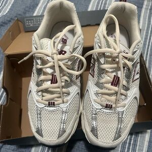 New balance shoes